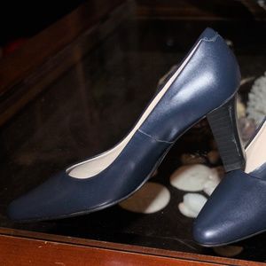 Jessica London Navy Blue Leather Pumps